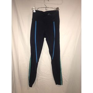 Women’s NIKE dri-fit leggings